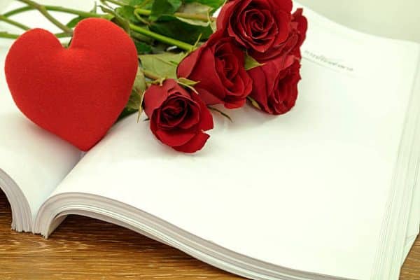 90 Romantic Love Paragraphs For Her This Valentine Season.